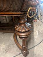 Antieke eiken tafel., Enlèvement