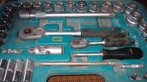 een koffer met potsleutels  met handvat vierkant    1/2 en 1, Auto diversen, Autogereedschap, Gebruikt, Ophalen
