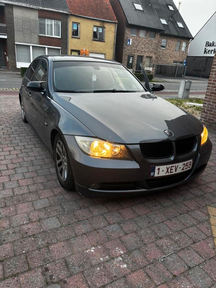 Bmw E90 318D, Auto's, BMW, Particulier, 3 Reeks, Diesel, Euro 4, Berline, 5 deurs, Handgeschakeld, Zwart, Leder, Achterwielaandrijving