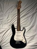 Squier Mini by Fender Stratocaster Black + trépied + étui, Musique & Instruments, Comme neuf, Solid body, Fender