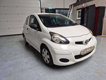 Toyota Aygo 1.0 Benzine | 2011 |GEKEURD proper  beschikbaar voor biedingen