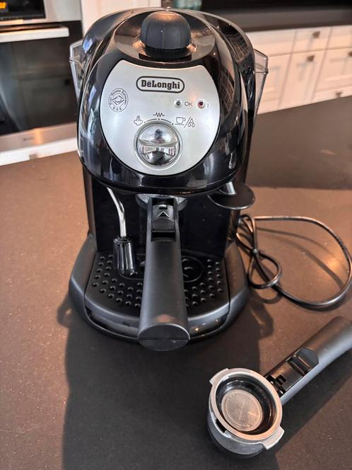 Delonghi EC201.CD.B-espressomachine, Elektronische apparatuur, Koffiezetapparaten, Zo goed als nieuw, Gemalen koffie, Espresso apparaat