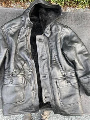 lederen vest beschikbaar voor biedingen