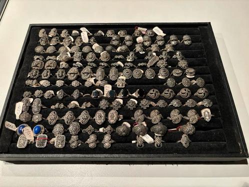134 (ongebruikte) zilveren vintage ringen met Markasiet, Antiquités & Art, Antiquités | Argent & Or, Argent, Enlèvement
