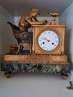 Pendule empire, Enlèvement