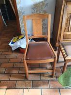 Chaise ancienne en bois de chêne clair capitonnée