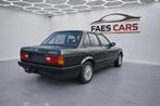 Bmw 320 E30 automaat en 4 deurs, Auto's, BMW, Automaat, 4 deurs, Grijs, Onderhoudsboekje