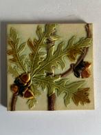 2 stuks Hemiksem tegels in reliëf, Antiek en Kunst, Ophalen of Verzenden