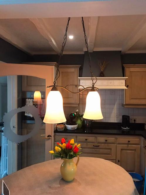 Unieke hanglamp in massief koper met melkglas, Huis en Inrichting, Lampen | Hanglampen, Zo goed als nieuw, 75 cm of meer, Glas