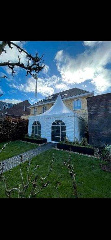 Tent te koop 4 x 4  beschikbaar voor biedingen
