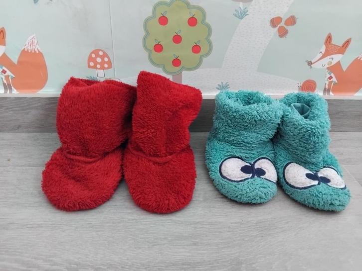 Woody slofjes 22-26, Kinderen en Baby's, Babykleding | Schoentjes en Sokjes, Gebruikt, Jongetje of Meisje, Slofjes, Ophalen of Verzenden