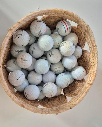 Gebruikte golfballen beschikbaar voor biedingen