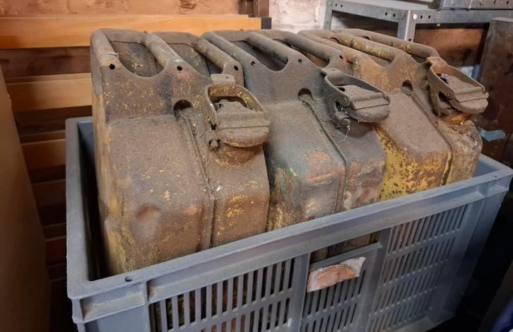 Jerricans *3 anglais.1943. Collection, Antiek en Kunst, Antiek | Gereedschap en Instrumenten, Ophalen