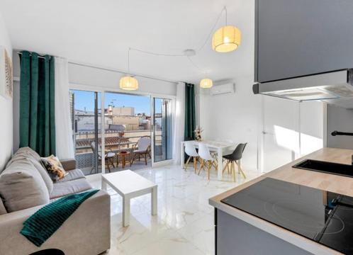 Gerenoveerd appartement bij zandstrand / La Mata, Torrevieja, Immo, Buitenland, Spanje, Appartement, Dorp