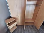 Penderie armoire avec 2 tables de chevet, Utilisé, Enlèvement ou Envoi