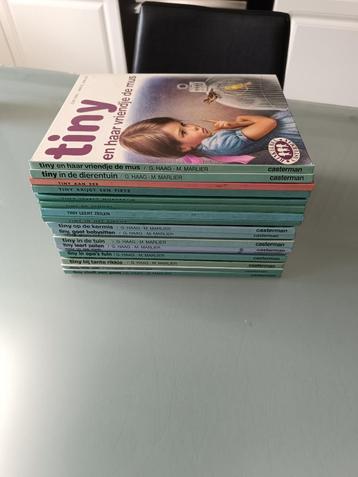 22 mooie TINY boekjes zeer leerrijk voor de kindjes beschikbaar voor biedingen