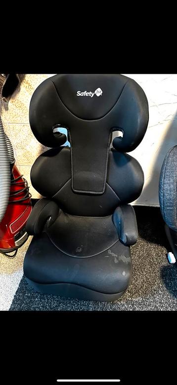 Autostoeltje  beschikbaar voor biedingen