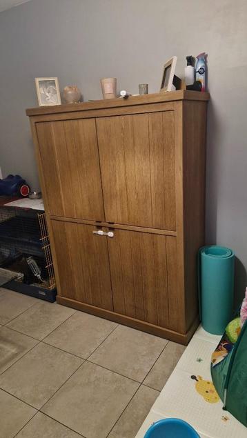 houten stevige hoge kast & lage kast beschikbaar voor biedingen