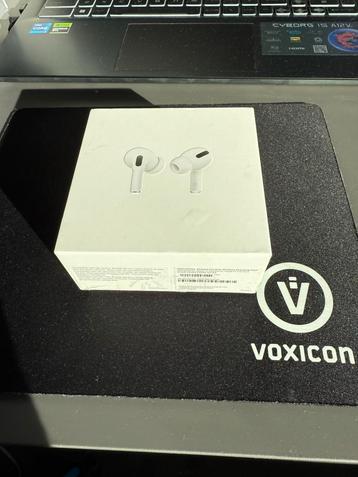Apple Airpods pro  beschikbaar voor biedingen