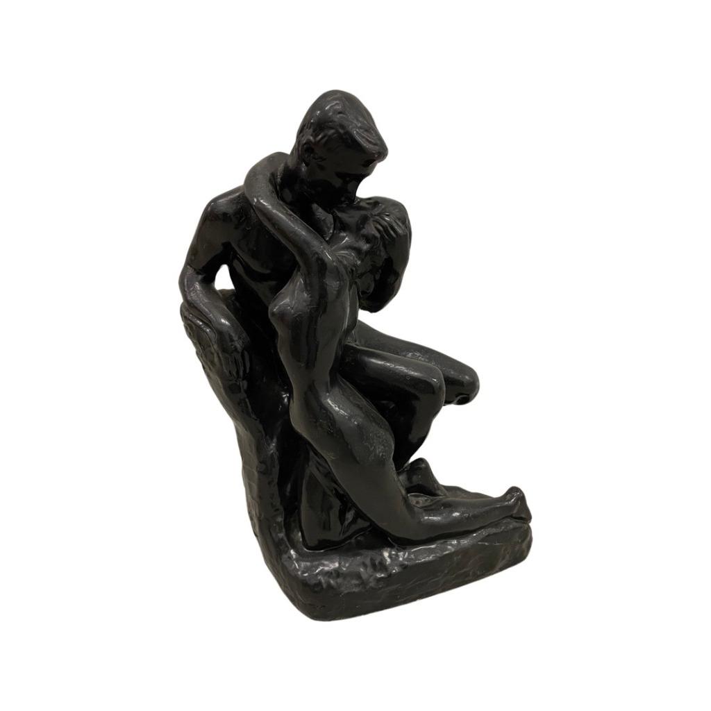 Sculpture Plâtre : Le Baiser, Couple Enlacé, Antiquités & Art, Antiquités | Céramique & Poterie, Enlèvement ou Envoi