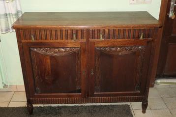 Meuble ancien foncé 2 portes beschikbaar voor biedingen