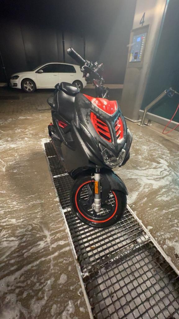 Yamaha Aerox 50cc, Fietsen en Brommers, Scooters | Yamaha, Zo goed als nieuw, Aerox, Klasse B (45 km/u), Tweetakt, Ophalen