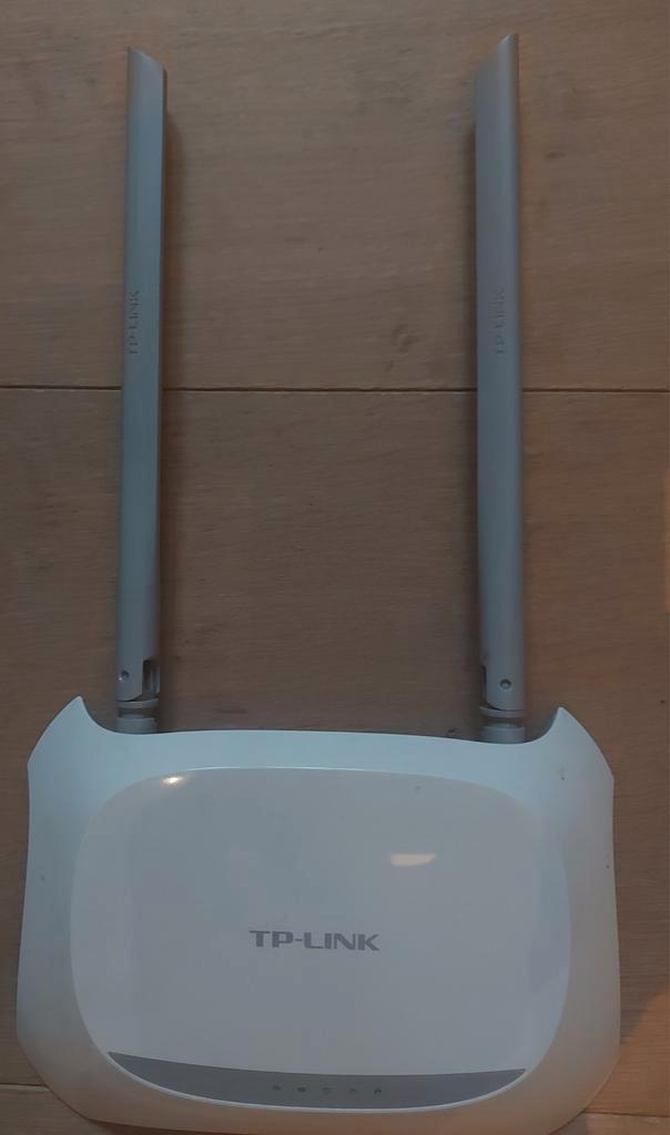 TP-Link TL-WR840N, Computers en Software, Netwerk switches, Zo goed als nieuw, Ophalen of Verzenden