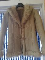 Mooie warme jas met borduursel, Beige, Ophalen of Verzenden, Zo goed als nieuw, Maat 36 (S)