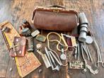 Trousse de médecin missionnaire Congo avec instruments, Antiquités & Art, Enlèvement ou Envoi