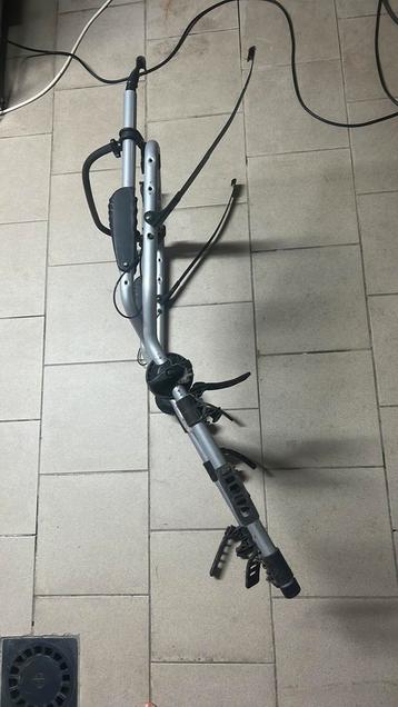 Porte velo Thule 3velos - voiture a hayon beschikbaar voor biedingen