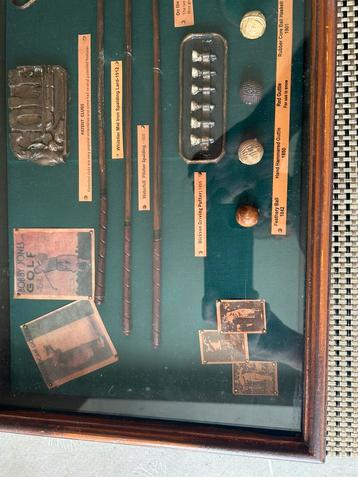 Zeer mooi antieke golf kader met golf miniatuur beschikbaar voor biedingen