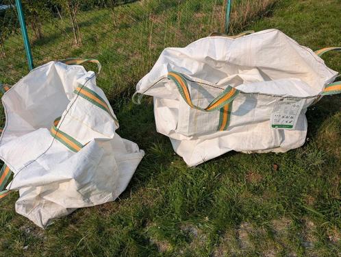 2 grote bakken voor verschillende soorten transport., Tuin en Terras, Brandhout, Ophalen