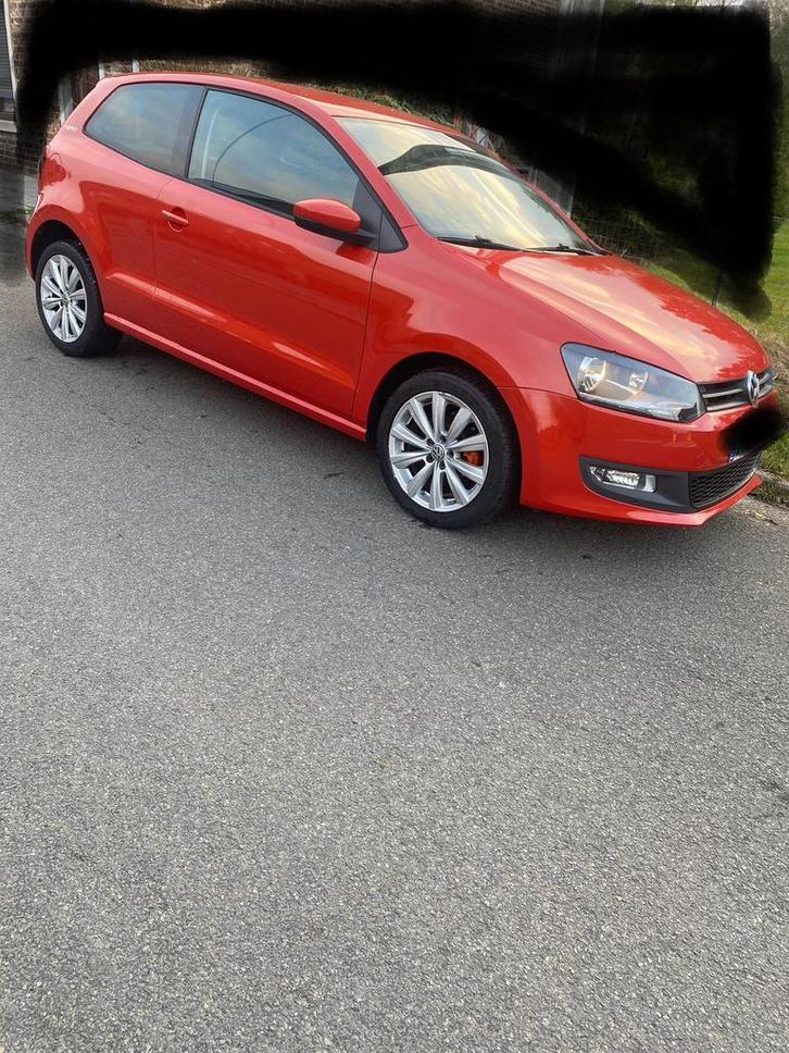VW POLO  TRÈS BON ÉTAT EURO5 ess prix avec contrôle techniqu, Auto's, Volkswagen, Particulier, Polo, Euro 5, Rood, Ophalen