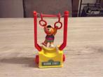 Sesamstraat Ernie character aan gym (16 cm), Verzamelen, Ophalen of Verzenden, Zo goed als nieuw