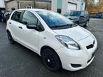 Toyota Yaris 1.0VVTI, Auto's, Voorwielaandrijving, Euro 5, Stof, Zwart