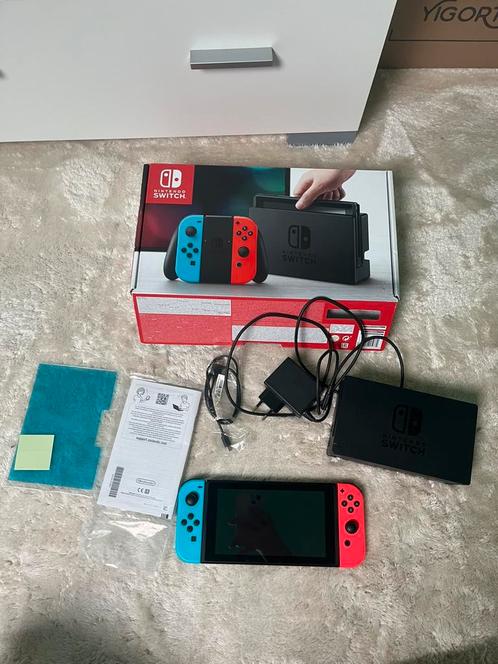 Nintendo switch v1 met accessoires, Games en Spelcomputers, Spelcomputers | Nintendo Switch, Gebruikt, Switch Original, Met 1 controller