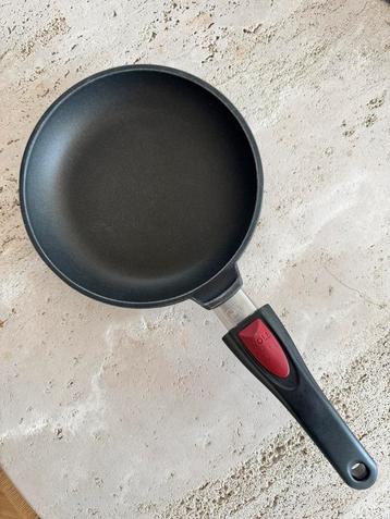 Pannetje / kookpan diam. 20cm WOLL Titan Plus beschikbaar voor biedingen