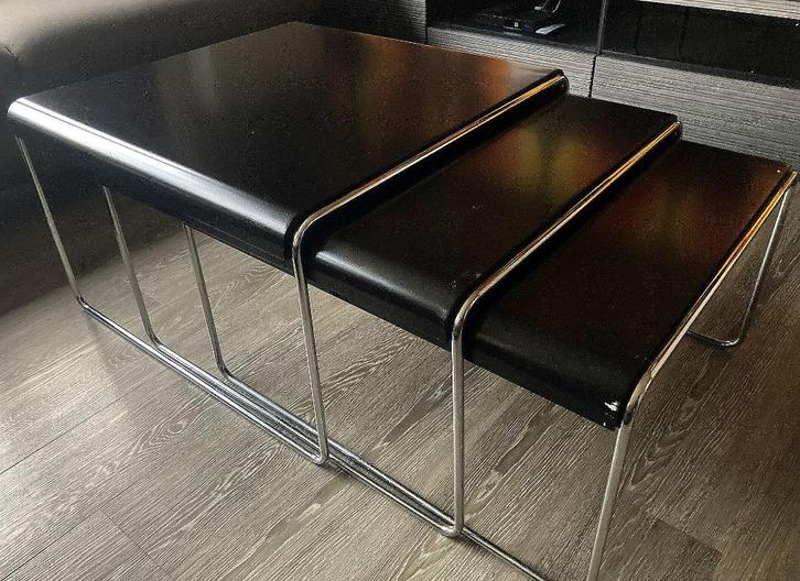 Set van 3 vintage nesting tables, Huis en Inrichting, Tafels | Bijzettafels, Gebruikt, Vierkant, Minder dan 45 cm, 55 tot 75 cm