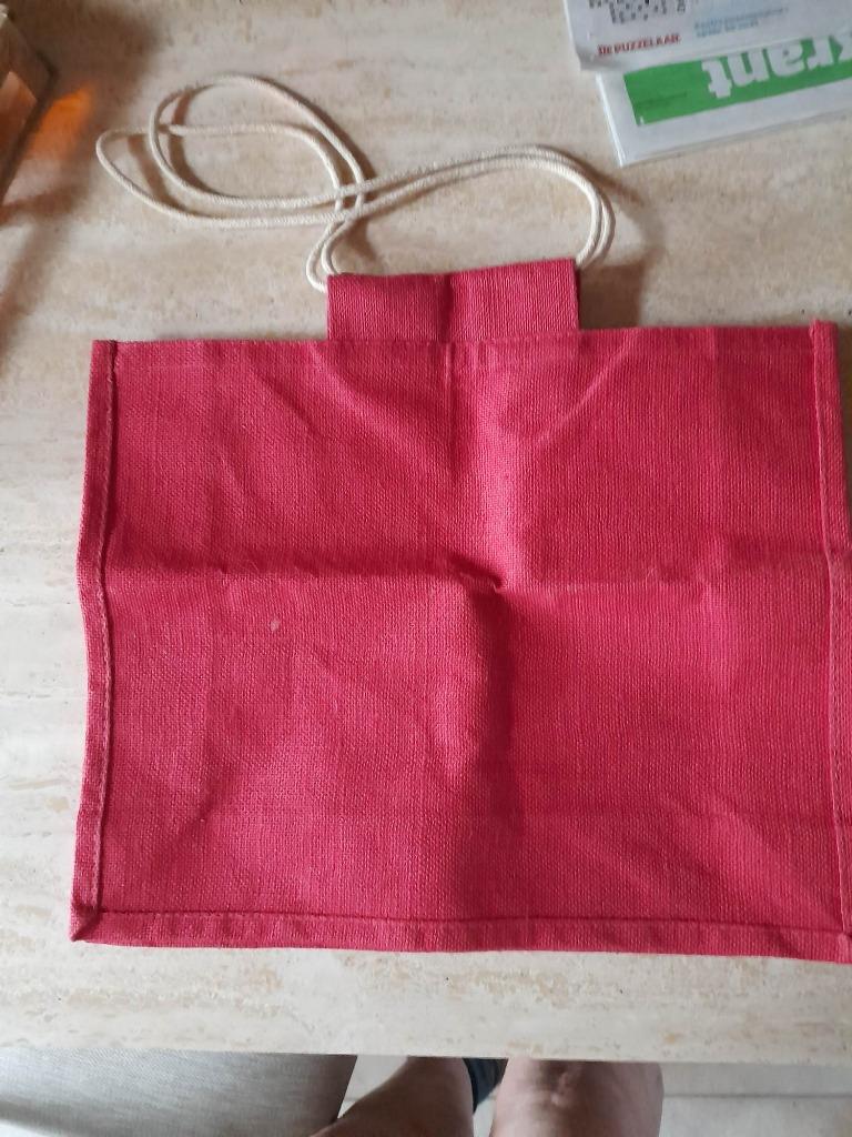 Rode draagtas in jute, Handtassen en Accessoires, Tassen | Damestassen, Nieuw, Shopper, Rood, Ophalen of Verzenden