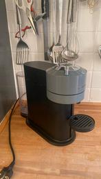 Nespresso Vertuo, Elektronische apparatuur, Koffiezetapparaten, Gebruikt, Koffiemachine, Ophalen of Verzenden, Koffiepads en cups