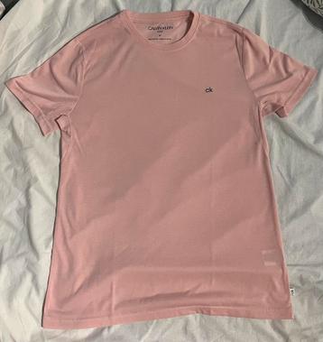 Zalmroze T-shirt van Calvin Klein beschikbaar voor biedingen