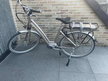 genius elektrische fiets amper 2000klm beschikbaar voor biedingen