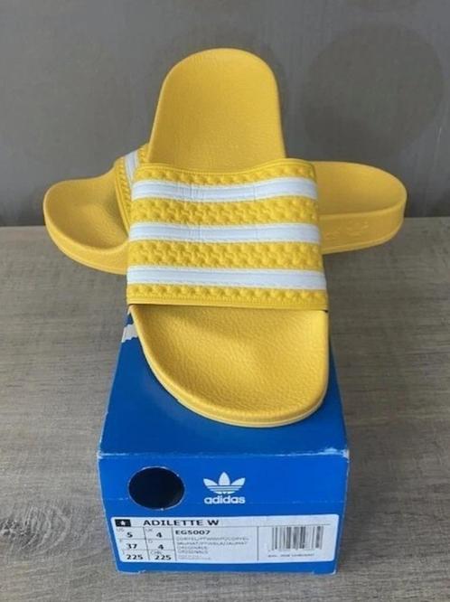NIEUW! ADIDAS ORIGINALS Adilette W slippers in geel maat 37, Kleding | Dames, Schoenen, Nieuw, Slippers, Geel, Ophalen of Verzenden