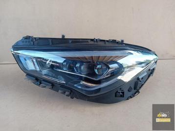 Mercedes CLA W118 Multiboomlicht links beschikbaar voor biedingen
