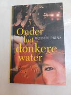 R. Prins - Onder het donkere water, Ophalen of Verzenden, Gelezen, R. Prins