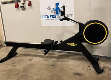 Technogym Skillrow Skill row Roeitrainer Roeiapparaat Roeier beschikbaar voor biedingen