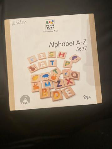 Magnifique alphabet en bois , pour toucher avec les doits