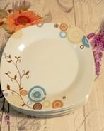 6 petites assiettes., Ophalen of Verzenden, Zo goed als nieuw, Bord(en)