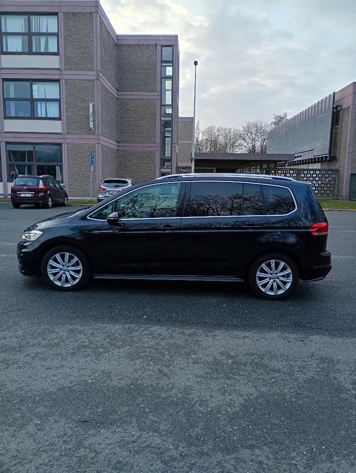 R LINE volkswagen touran in top staat dealer onderhouden, Auto's, Volkswagen, Particulier, Touran, 360° camera, ABS, Achteruitrijcamera