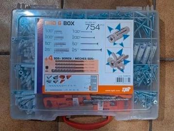 pluggen box + schroeven en SDS+boren beschikbaar voor biedingen